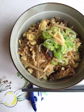 ＊＊鯖みそ煮缶でコク深炊き込み御飯＊＊