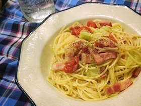 お野菜の彩りきれいなアンチョビパスタ。