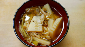 和食に＊ﾟ筍とエリンギ しめじのお吸い物