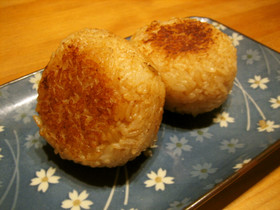 きなこだれでビックリ旨ッ‼新焼きおにぎり