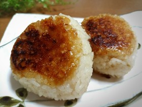 フライパンで甘味噌の焼きおにぎり