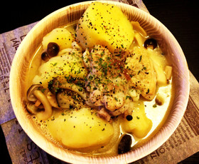 ほっこり♡じゃがいもと鶏肉の塩バター煮