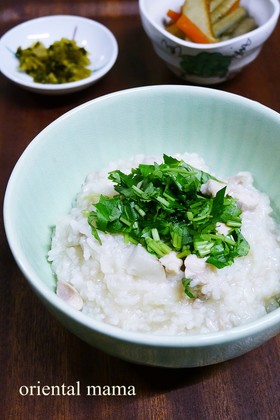 胃腸に優しい！炊飯器de鶏と里芋のお粥