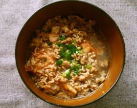 【かーちゃんの味】肉そぼろキムチ雑炊