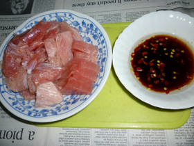 まぐろのカマの食べ方～まずはお刺身で