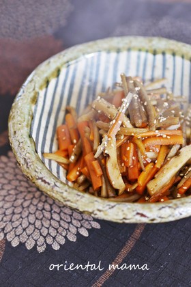 おふくろの味♪人参ごぼうの竹輪煮