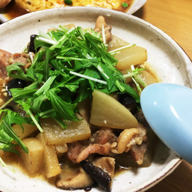 鶏肉と大根のマヨ炒め煮込み