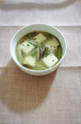 ほっこり＊椎茸だしで♪豆腐の中華スープ