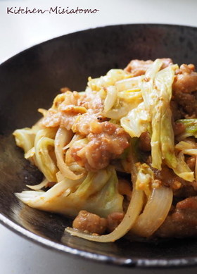 豚肉とキャベツの胡麻味噌炒め