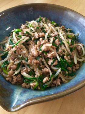 モヤシ、ニラ、春雨とひき肉の炒め物♡