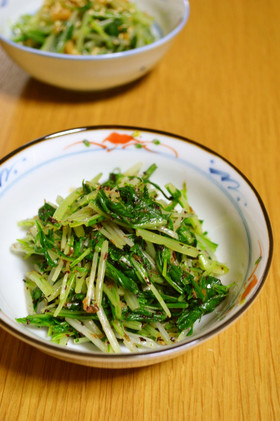 簡単副菜✿水菜のゆかりおかか和え