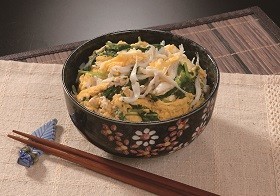 お箸がドンドン進む！白魚の卵とじ丼