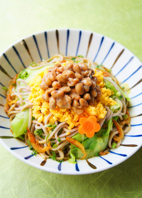 ✿春キャベツ入～ぶっかけ納豆卵カレー蕎麦